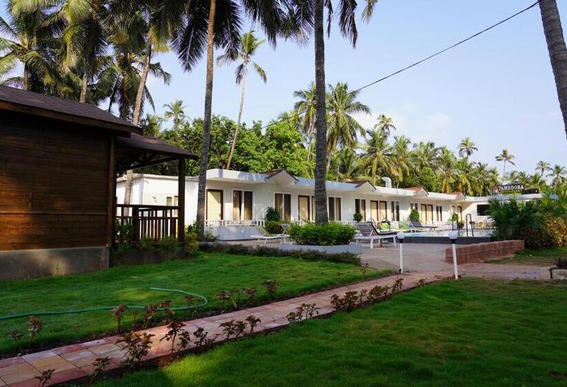 اتاق لوکس با چشم‌انداز استخر, Golden Sands Resort, Morjim