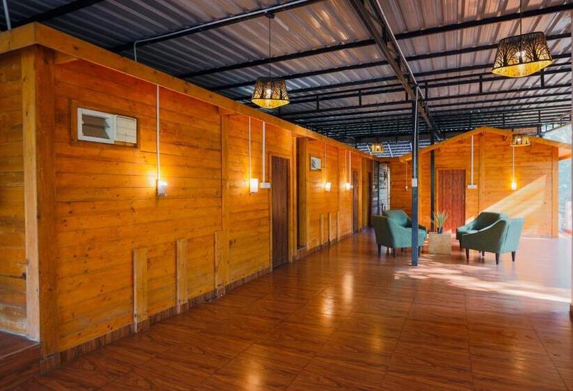 استودیو استاندارد با چشم‌انداز, The Blossom Resort, Chikmagalur