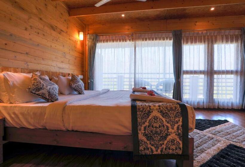 استودیو استاندارد با چشم‌انداز, The Blossom Resort, Chikmagalur