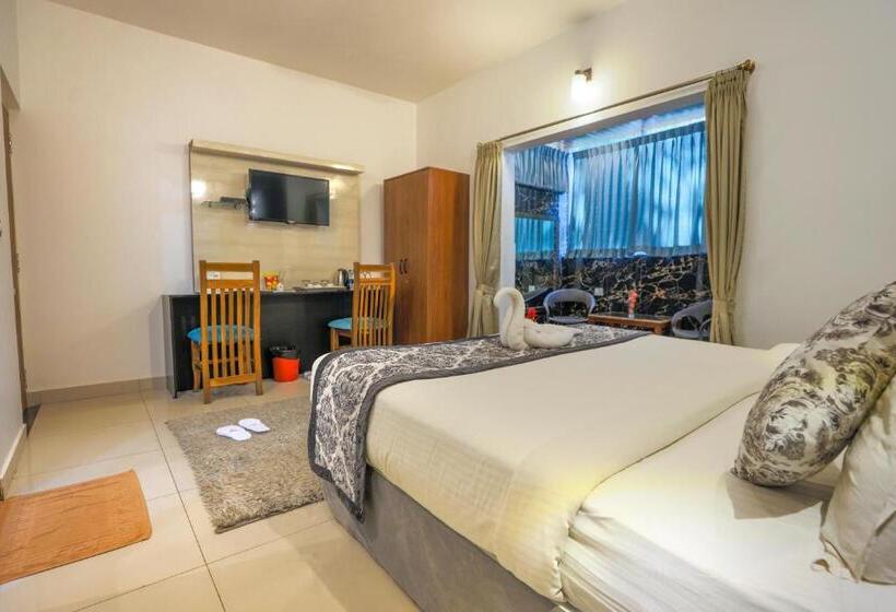 استودیوی سوپریور, The Blossom Resort, Chikmagalur
