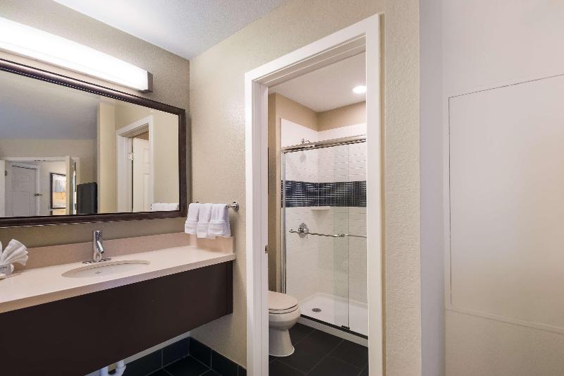 سوییت, Sonesta Es Suites Dulles Airport