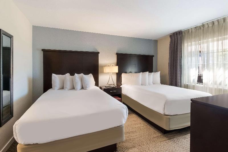 سوییت, Sonesta Es Suites Dulles Airport