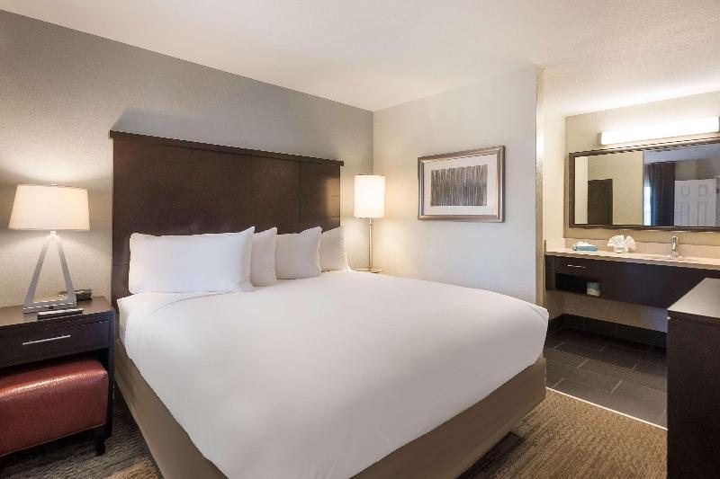 سوییت, Sonesta Es Suites Dulles Airport
