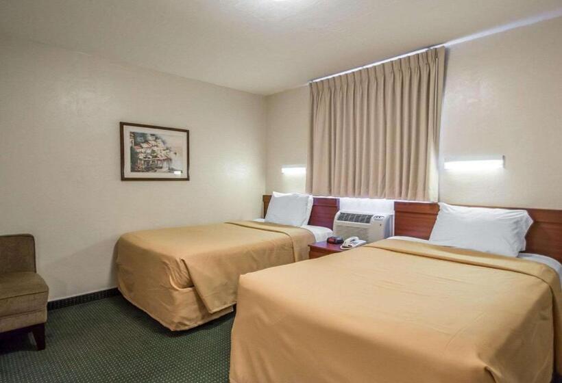 Quarto Standard 2 Camas Casal, Suburban Studios Melbourne Airport