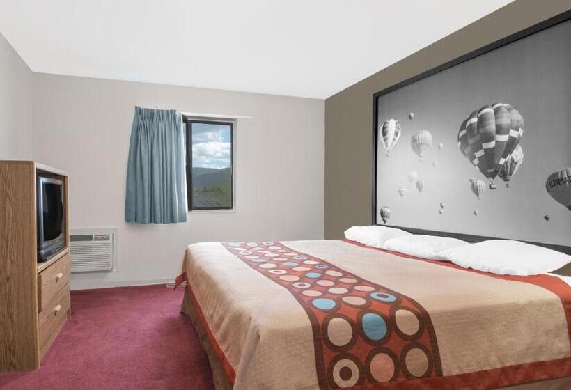 Habitación Estándar Cama King Adaptada para personas con movilidad reducida, Super 8 By Wyndham Taos