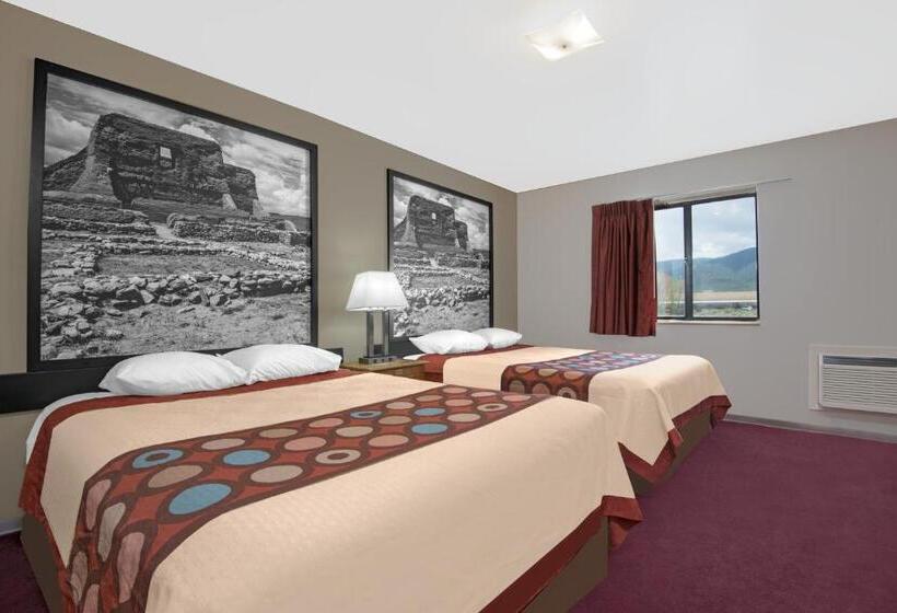 2 Schlafzimmer Suite, Super 8 By Wyndham Taos