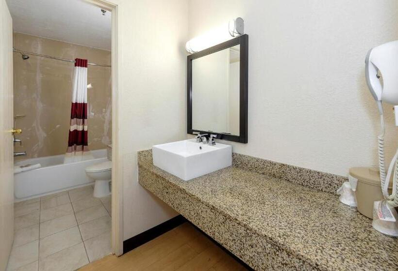 اتاق لوکس, Red Roof Inn Jacksonville  Cruise Port