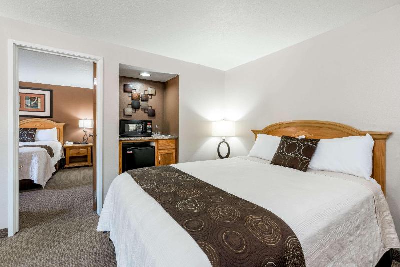 Suite, Super 8 By Wyndham Deadwood/black Hills Area