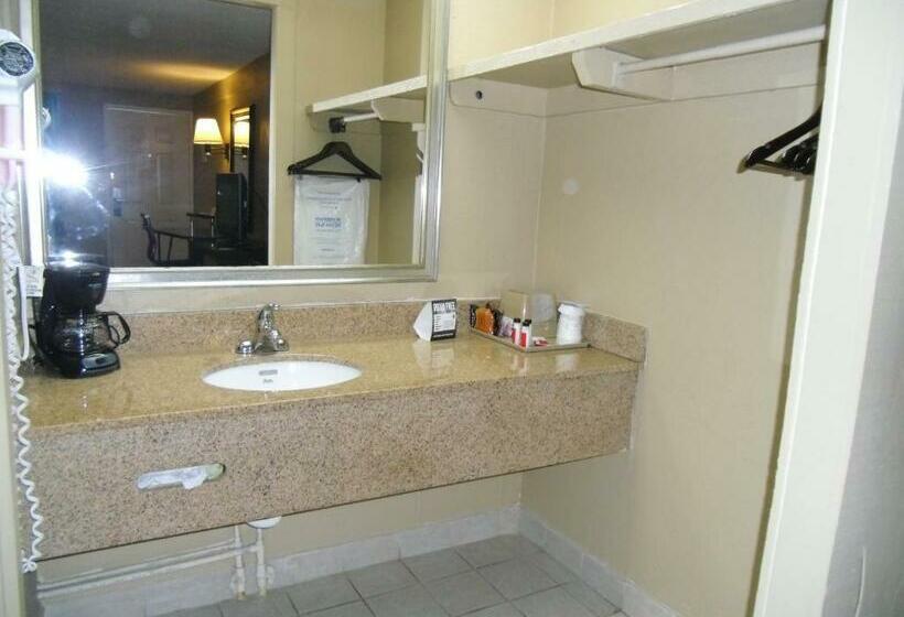 اتاق استاندارد با تخت بزرگ, Super 8 By Wyndham Lantana West Palm Beach