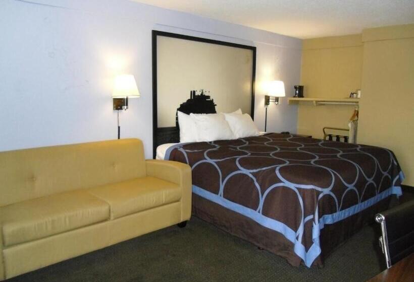 Standard Room King Bed Adapted for people with reduced mobility, Super 8 By Wyndham Lantana West Palm Beach