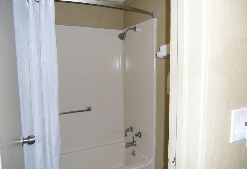 اتاق استاندارد با 2 تخت دوبل, Super 8 By Wyndham Lantana West Palm Beach