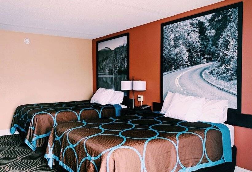 Standard Room 2 Double Beds, Super 8 By Wyndham Marion Nc