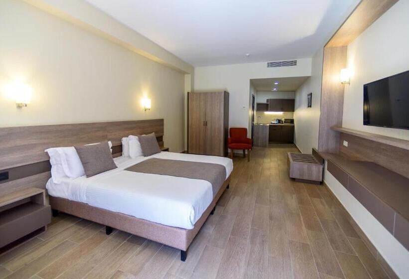 Standard Studio with Terrace, Dilijazz Hotel & Restaurant