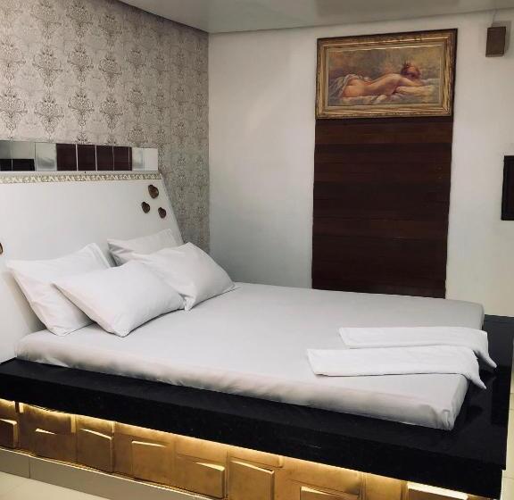 اتاق لوکس, Motel Anonimus