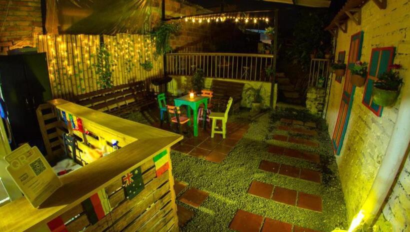 اتاق اکونومی, Kimaná Hostal