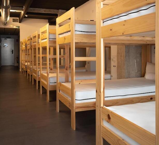 Кровать в Общей Комнате, Ekoos Hostel, Bilbao Eko Hostel