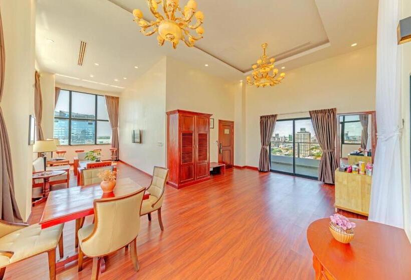 سوئیت پرزیدنت, Poulo Wai Hotel & Apartment