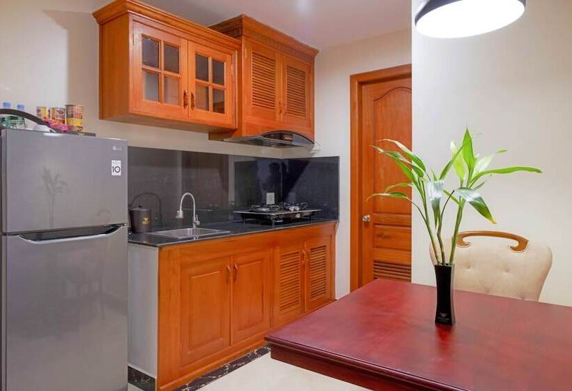 استودیو اجرایی, Poulo Wai Hotel & Apartment