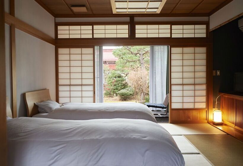 اتاق استاندارد با چشم‌انداز باغ, Takamiya Ryokan Sagiya Sansorai