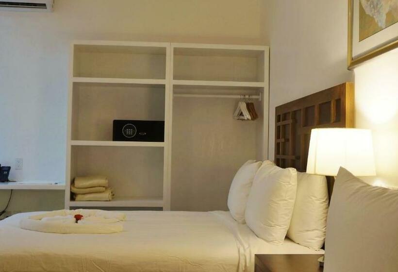 اتاق استاندارد, La Placita Inn