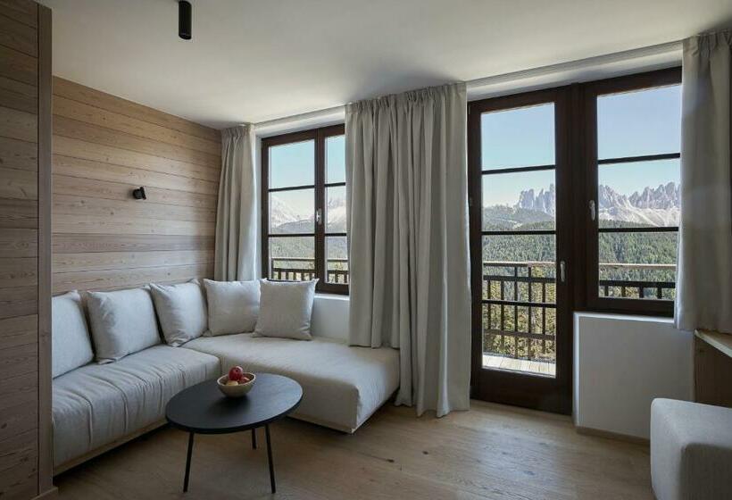 سوییت, Forestis Dolomites