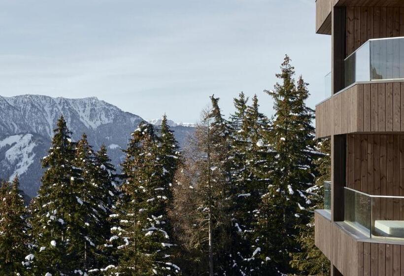 سوییت لوکس, Forestis Dolomites