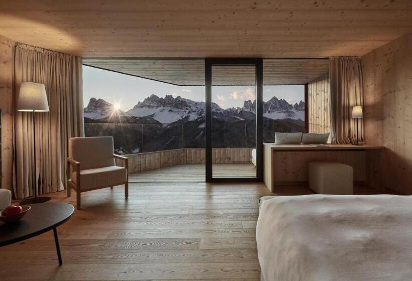 Deluxe Suite, Forestis Dolomites