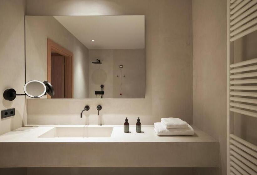 اتاق لوکس, Forestis Dolomites