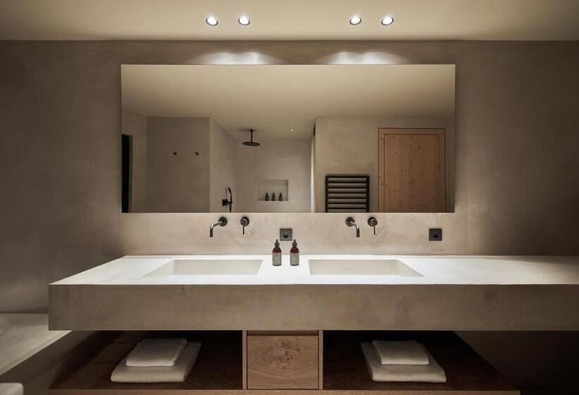 سوئیت پرزیدنت, Forestis Dolomites