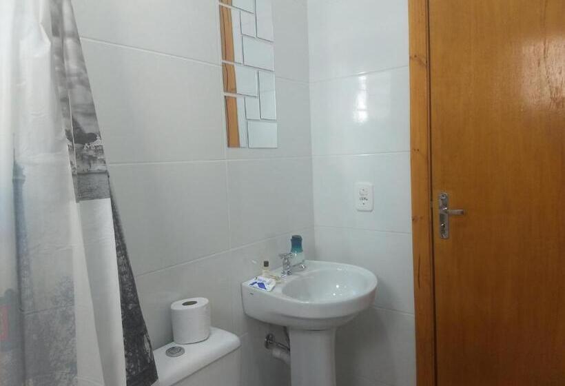 سوییت خانوادگی, Guesthouse Capitão 847