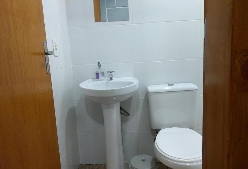 سوییت خانوادگی, Guesthouse Capitão 847