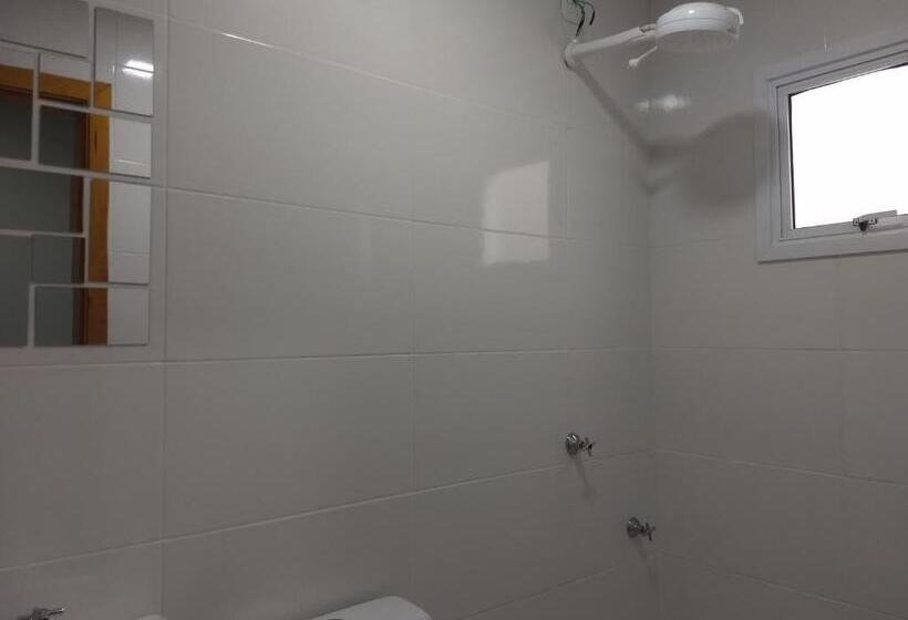 سوییت خانوادگی, Guesthouse Capitão 847