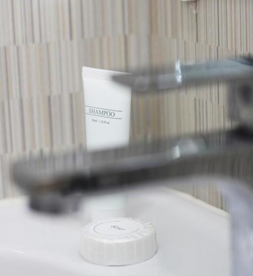 اتاق پریمیوم چهارنفره, Rosetta Guest House