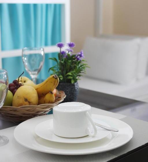 اتاق پریمیوم چهارنفره, Rosetta Guest House