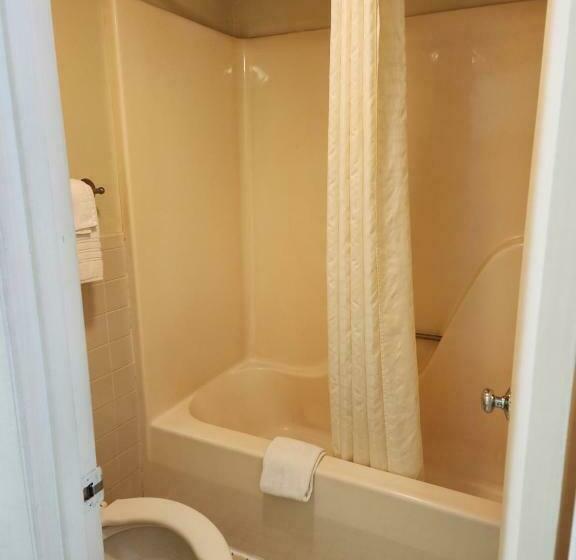 اتاق استاندارد با تخت بزرگ, Royal Inn Motel Charlottesville