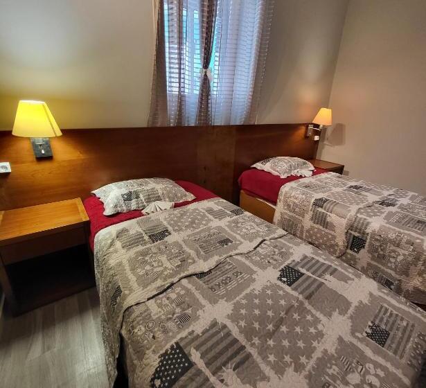 اتاق استاندارد, Hostel Seven Hills