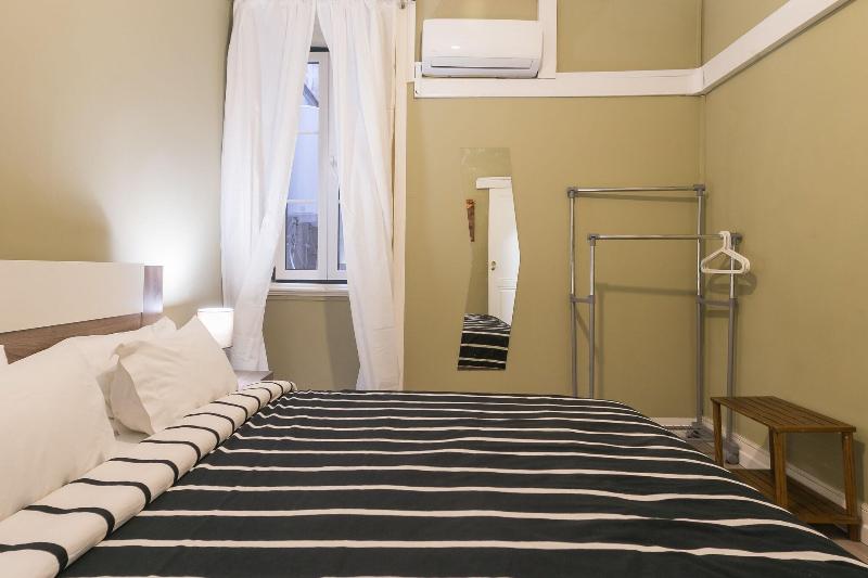 اتاق استاندارد با سرویس بهداشتی مشترک, Hostel Seven Hills