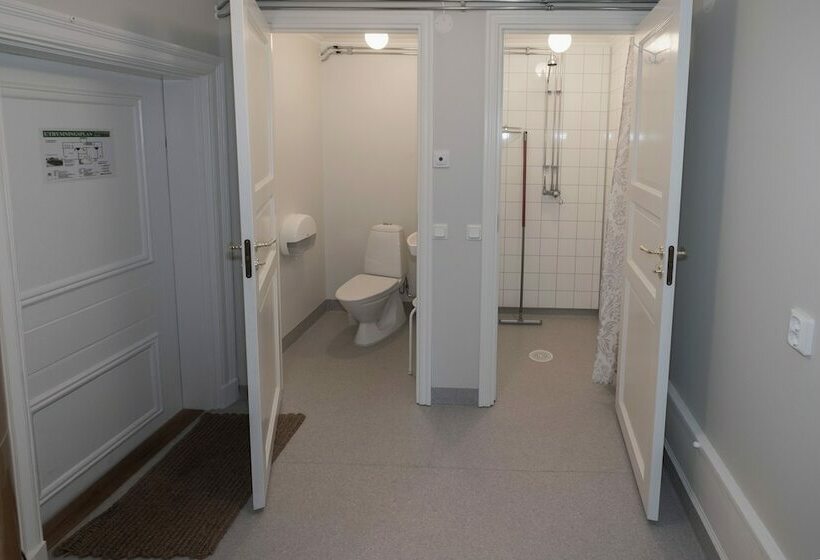 اتاق استاندارد با سرویس بهداشتی مشترک, Klubbensborg