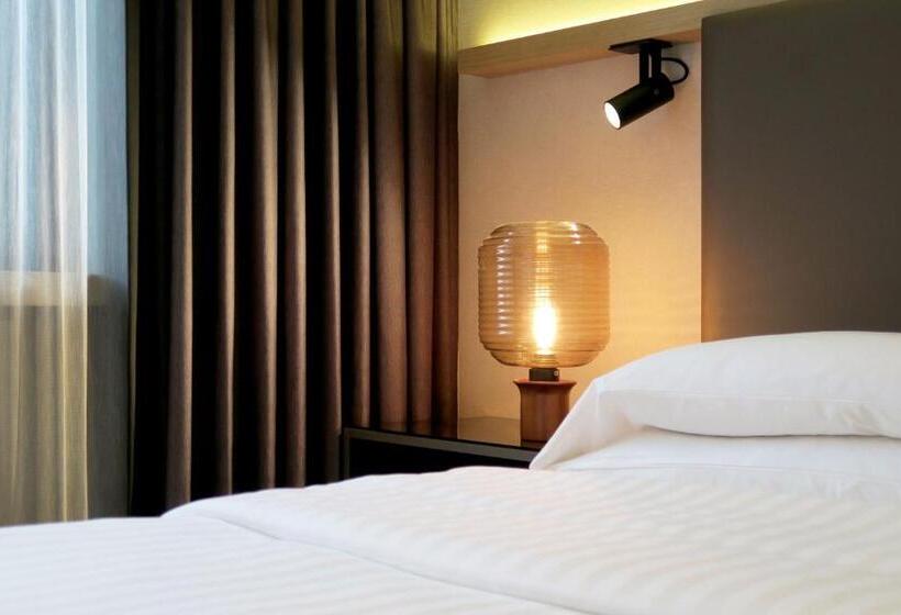 اتاق اجرایی با تخت بزرگ, Frankfurt Airport Marriott