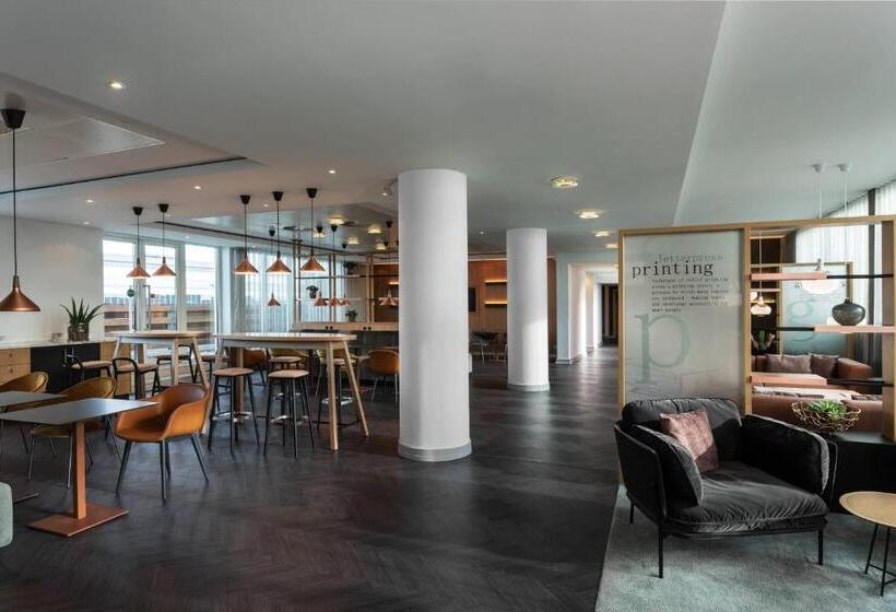 اتاق اجرایی با تخت بزرگ, Frankfurt Airport Marriott