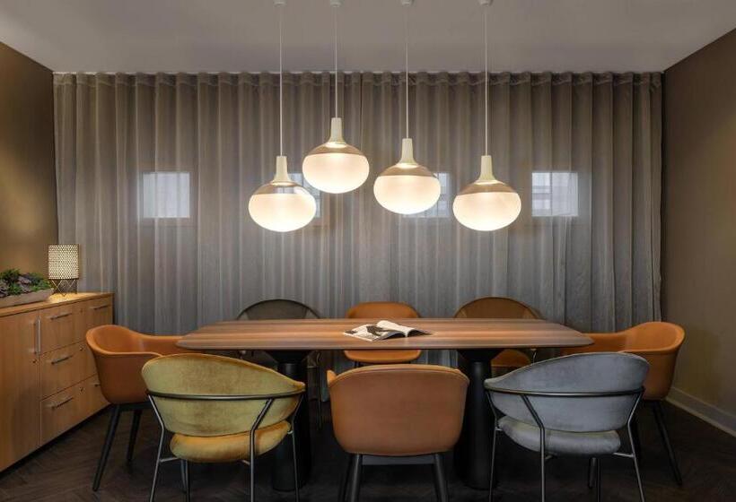 سوئیت پریمیوم, Frankfurt Airport Marriott