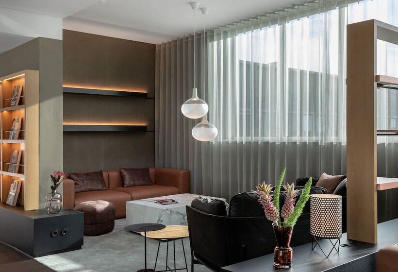 سوئیت کلاب, Frankfurt Airport Marriott