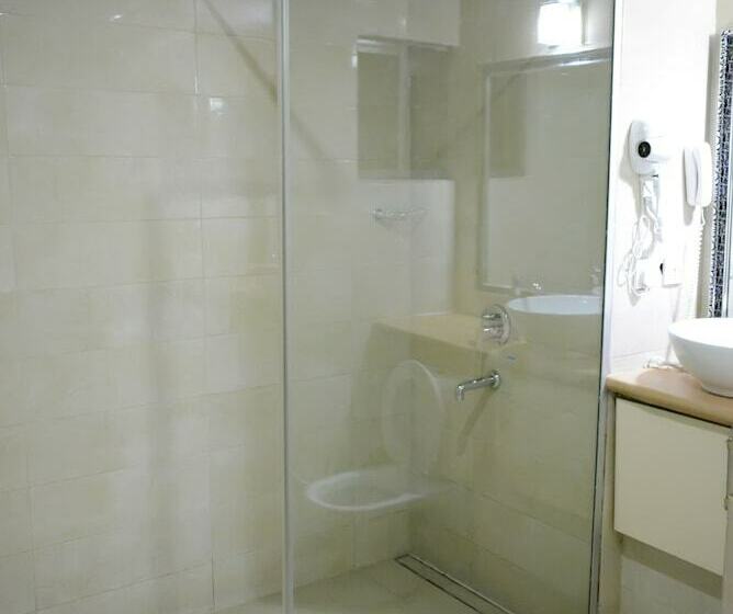 سوییت لوکس, Golphins Suites And Hotels