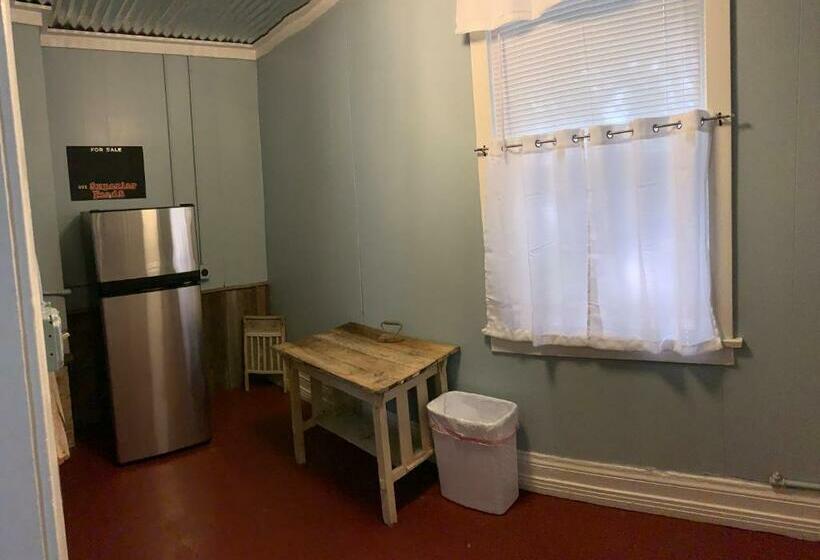 سوییت, Historic Whiting Hotel Suites
