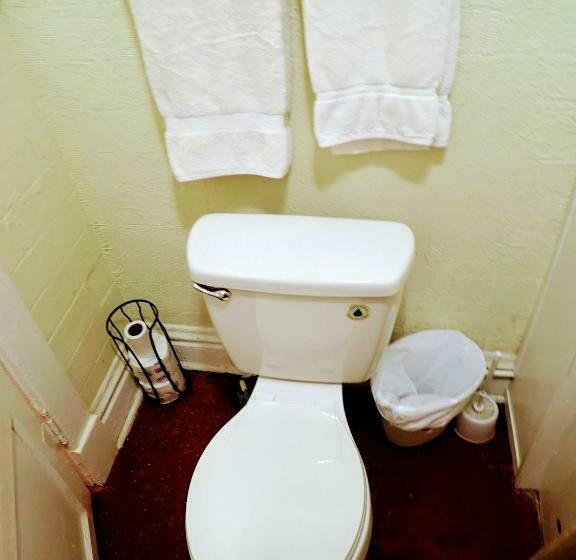 سوییت لوکس, Historic Whiting Hotel Suites