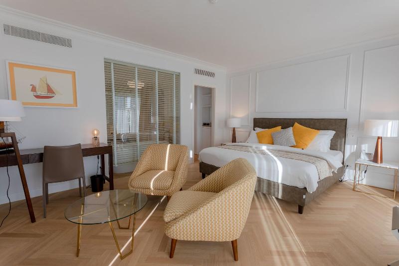Deluxe Suite King Bed, Porto Romano  The Marina Resort