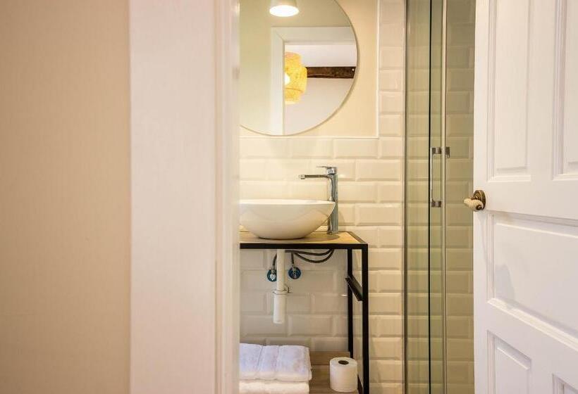 اتاق استاندارد, Hostal Lierganes Fluviarium Rooms