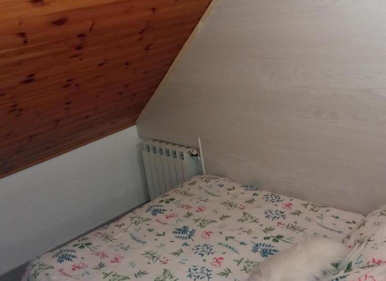 اتاق اکونومی, Hostal Rural Sant Climent