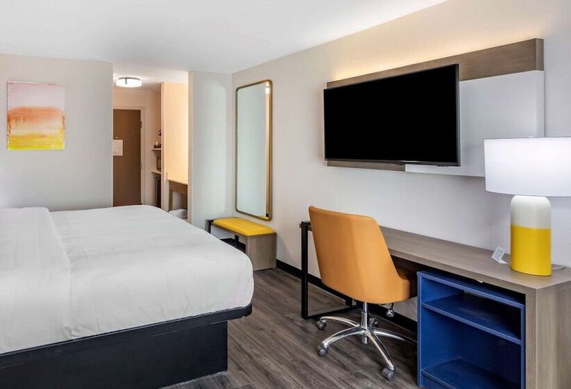 Standard Room Double Bed, Comfort Inn Mount Pleasant  Racine