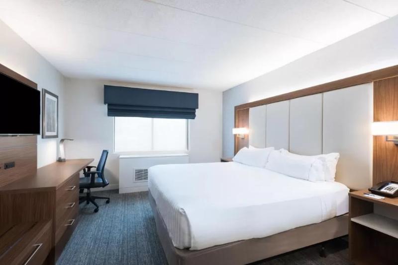 キングサイズベッドのスタンダードルーム, Holiday Inn Express Boston Waltham, An Ihg